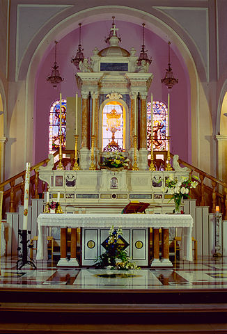 326px Altare Volto Santo di Manoppello